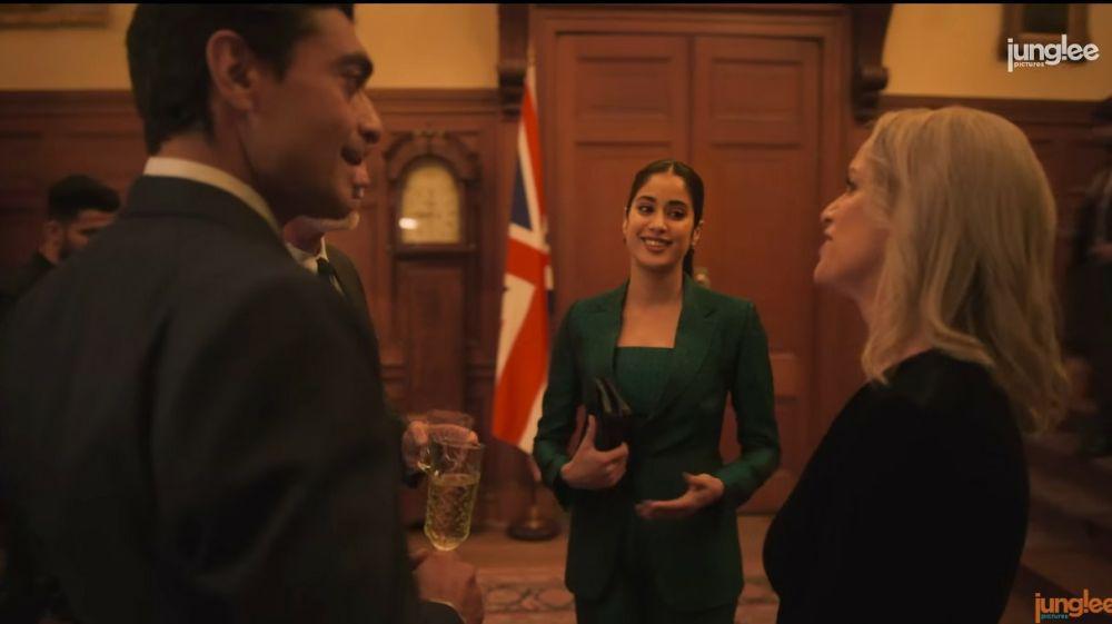 7 Profesi Janhvi Kapoor dalam film Bollywood, Terbaru Diplomat