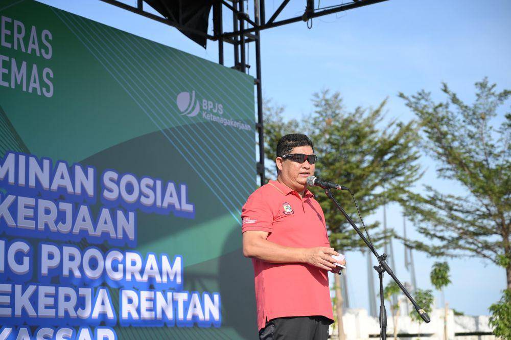 Direktur Kepesertaan BPJS Ketenagakerjaan Zainudin pada kegiatan Sosialisasi Jaminan Sosial Ketenagakerjaan dan Launching Program Perlindungan Pekerja Rentan Kota Makassar, bertempat di Monumen MNEK Kota Makassar, Jumat (31/5). (dok. BPJS Ketenagakerjaan)