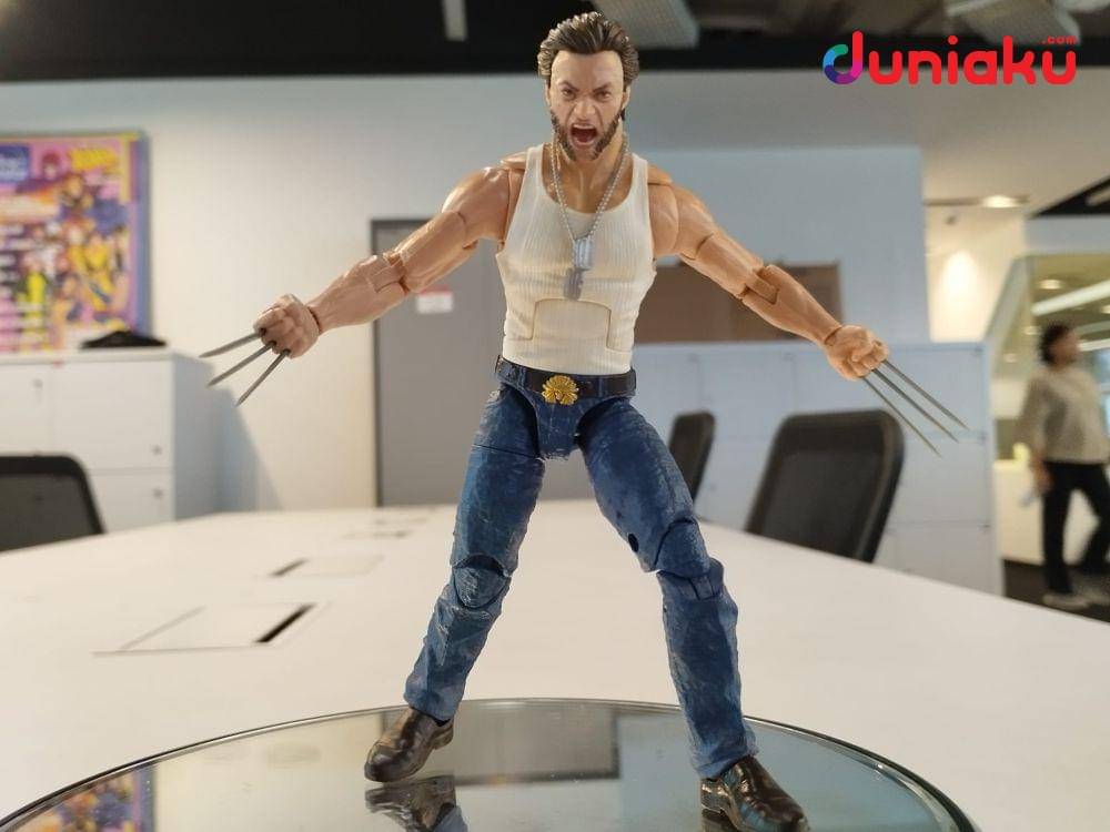 Foto Marvel Legends Wolverine versi Deadpool: Legacy Collection, diambil oleh Fahrul Nurullah. (Duniaku.com/Fahrul Nurullah)