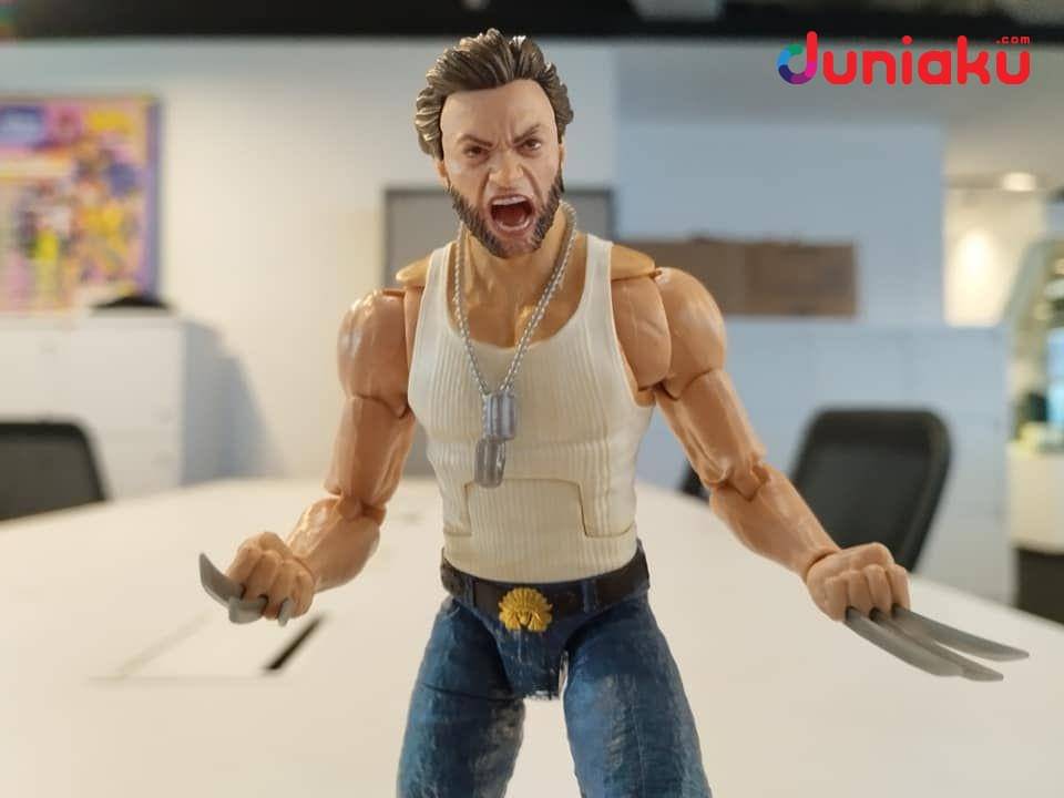 Foto Marvel Legends Wolverine versi Deadpool: Legacy Collection, diambil oleh Fahrul Nurullah. (Duniaku.com/Fahrul Nurullah)