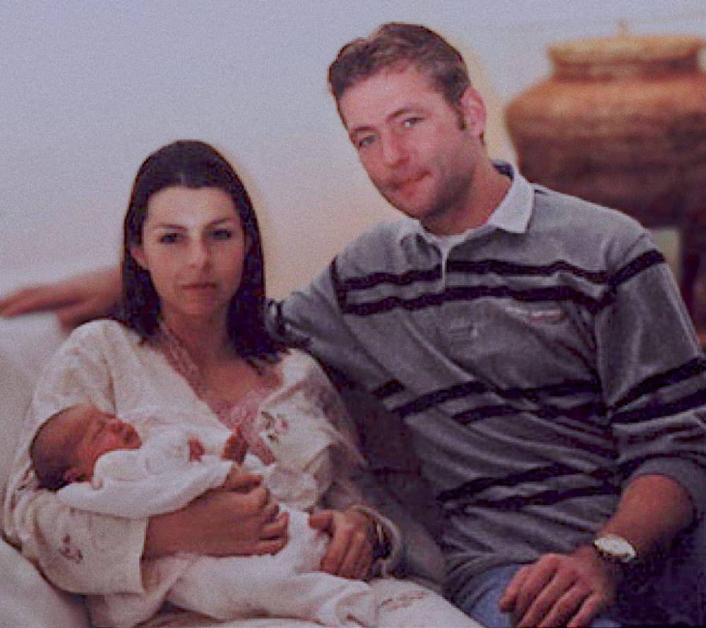 Max Verstappen (bayi) bersama ayah Jos Verstappen dan ibu Sophie Kumpen (news.verstappen.com)