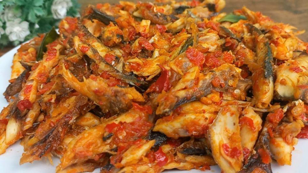 5 Resep Olahan Ikan Suwir yang Sedap dan Bumbunya Nampol