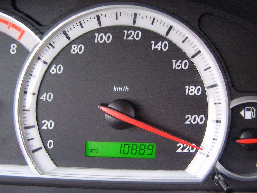 ilustrasi speedometer (commons.m.wikimedia.org/Bluescan sv.wiki)