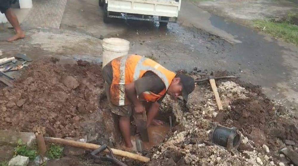 Perbaikan pipa air di Tabanan (Dok.IDNTimes/Istimewa)