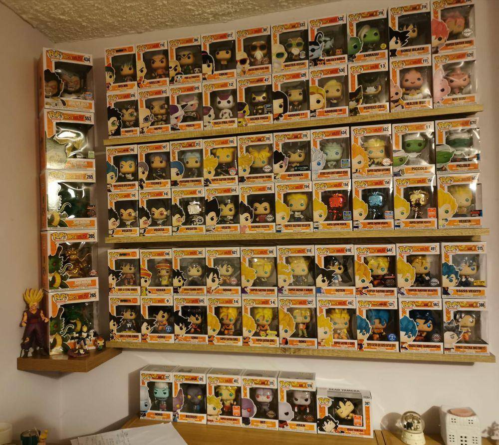 potret koleksi figur aksi Dragon Ball (reddit.com/user/StarkHunter49)