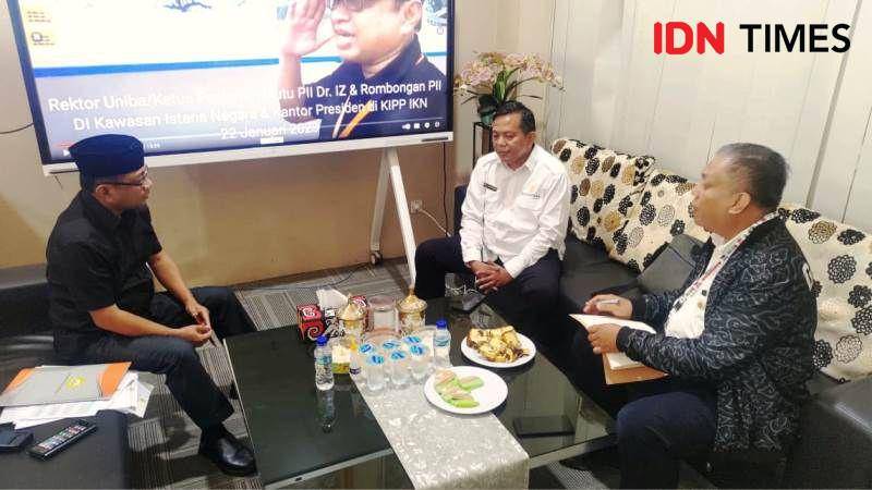 Rombongan Direktur Penmas, Conrita Ermanto saat diskusi dengan Rektor Uniba, Isradi Zainal (IDN Times/Ervan)