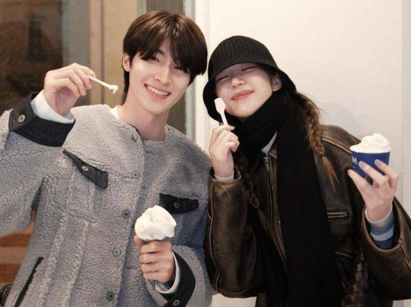 potret Blue Pongtiwat dan Thanaerng Kanyawee (instagram.com/blue_pongtiwat)