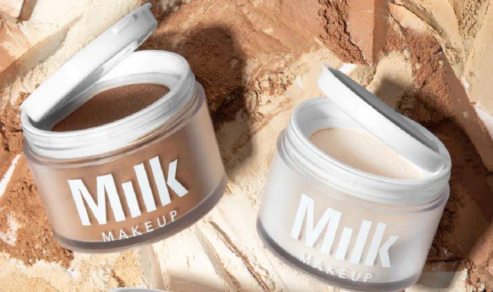 ilustrasi Milk Makeup Blur + Set Matte Loose Setting Powder (allure.com/milk-makeup-blur-set-matte-loose-setting-powder)