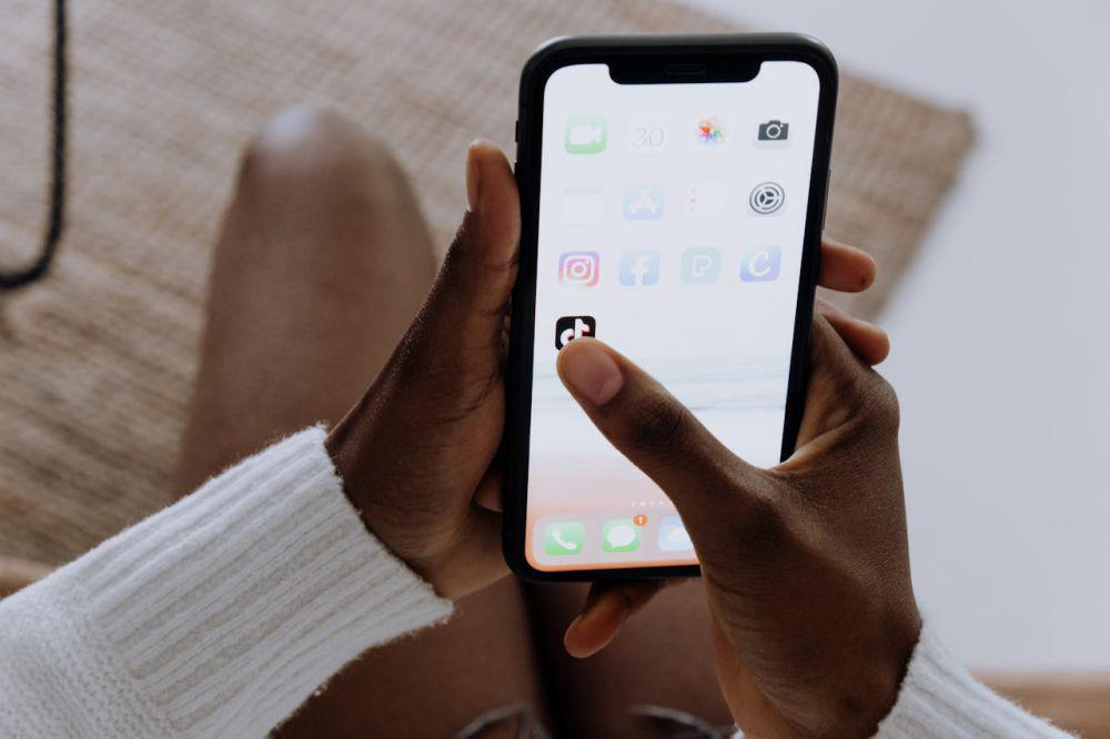 3 Cara Melihat Profil Orang Lain di TikTok Tanpa Ketahuan