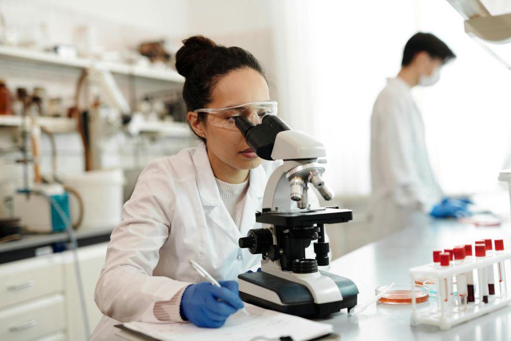 ilustrasi pembuatan bioteknologi (pexels.com/Edward Jenner)