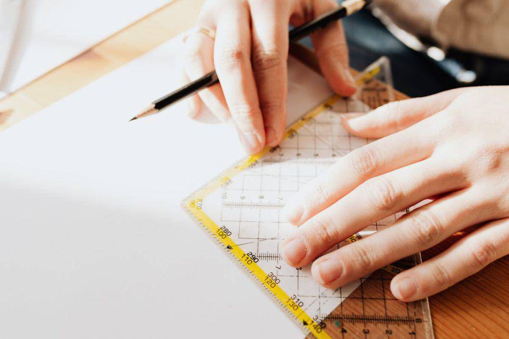 ilustrasi mahasiswa arsitektur (pexels.com/Karolina Kaboompics)