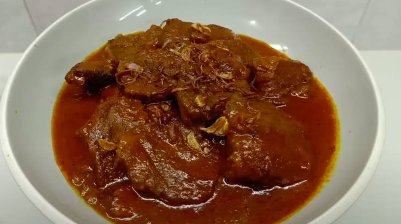 semur daging sapi (YouTube.com/CR COOK)