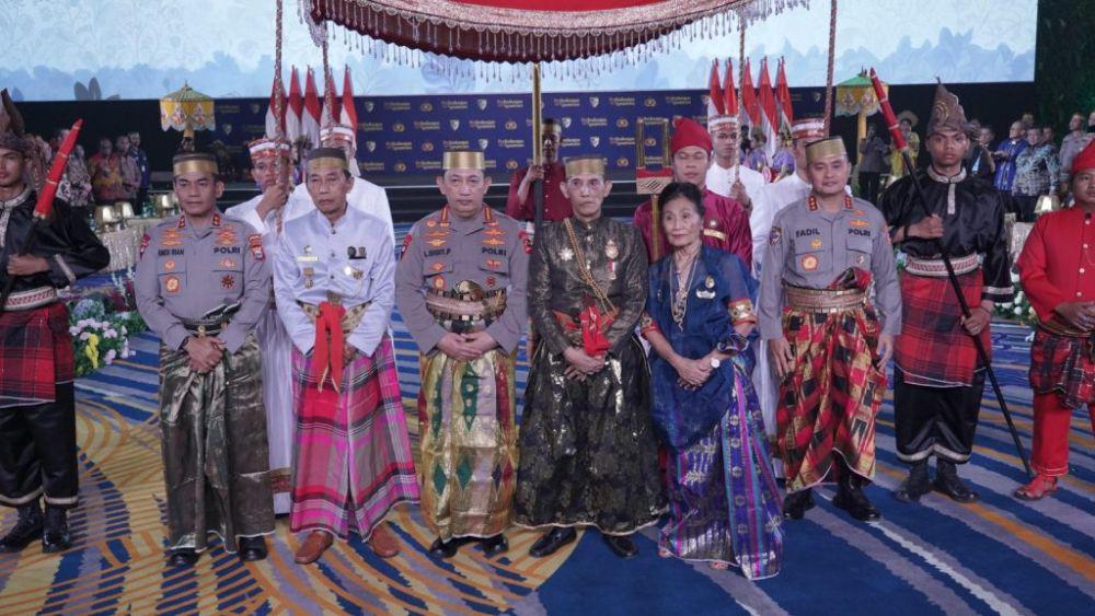 Kapolri Dapat Gelar Raja dan Nama Bugis di Makassar