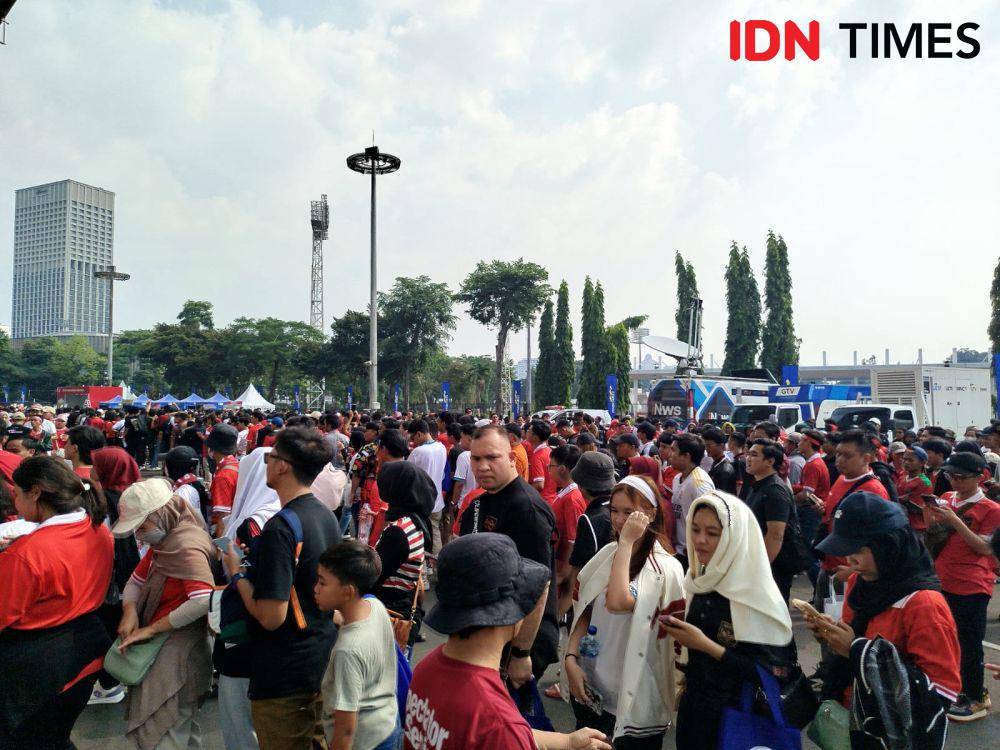 Suasana penonton di SUGBK, Jakarta Pusat, Kamis (6/6/2024). (IDN Times/Sandy Firdaus)