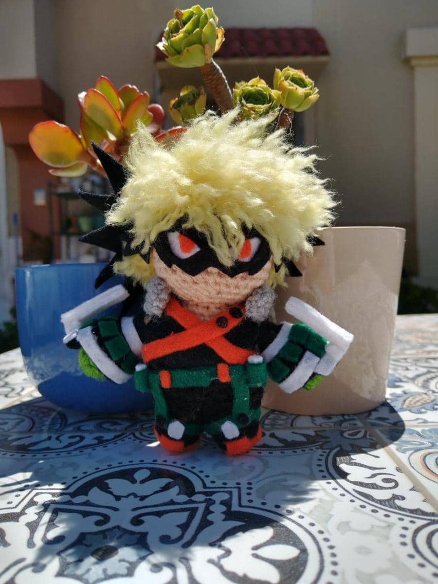 potret rajutan tangan bertema Bakugo (reddit.com/user/TomogumiDolls)