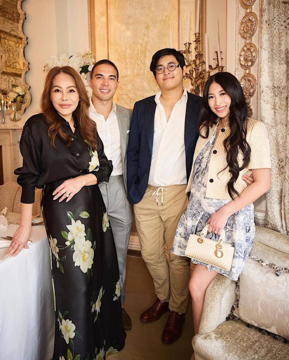 potret baby shower kakak ipar Prince Mateen (instagram.com/janetira)