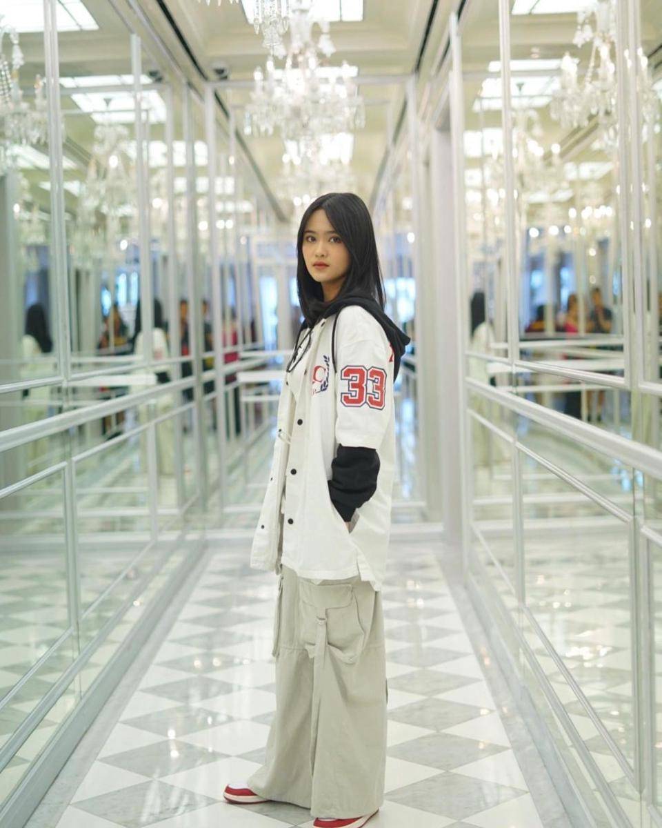 biodata dan profil Adel JKT48 (instagram.com/jkt48.adel)