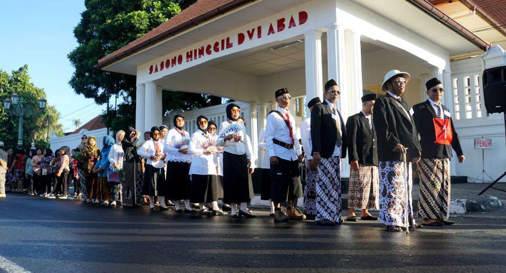 Meriahkan HUT Pemkot Yogyakarta, Ribuan ASN Napak Tilas Balai Kota