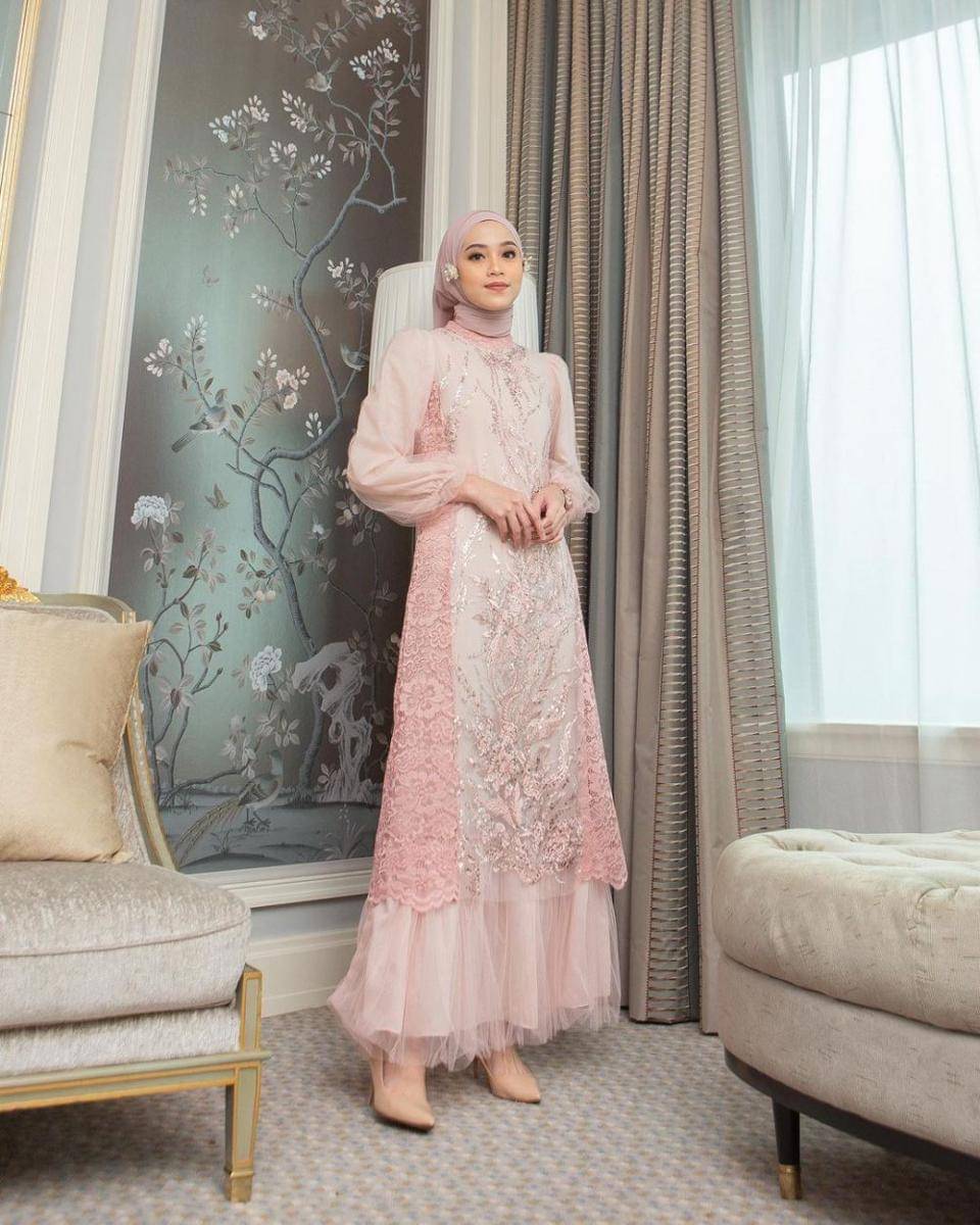 inspirasi outfit ala Vina Maulina (instagram.com/vinamaulina)