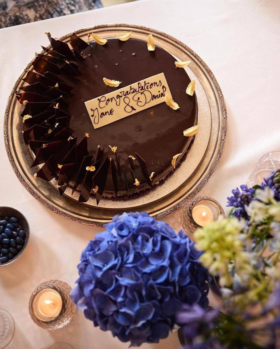 potret baby shower kakak ipar Prince Mateen (instagram.com/janetira)