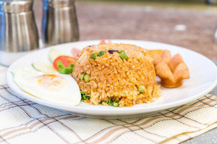 ilustrasi nasi goreng hongkong (freepik.com/topntp26)