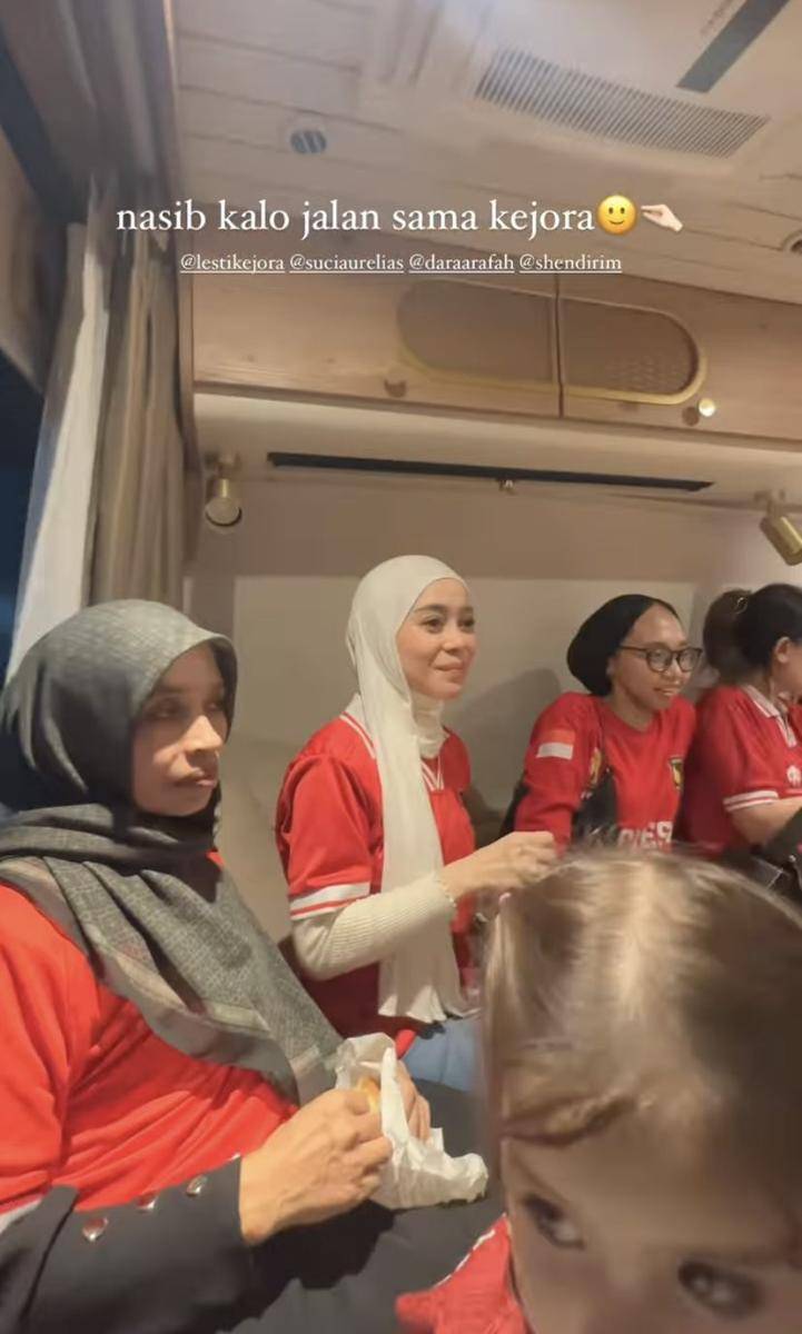 potret Lesti Kejora dan Rizky Billar nonton Timnas Vs Irak (instagram.com/hamidahrachmayanti)