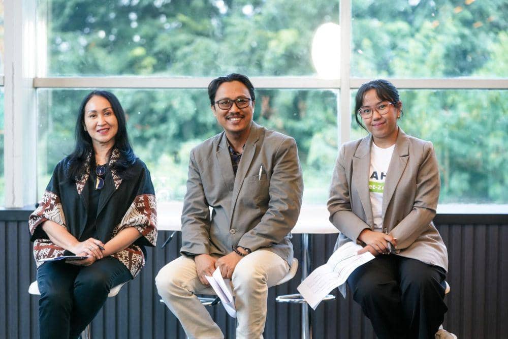 Tiga panelis Liga Debat Mahasiswa 2024. (dok. IDN Times)