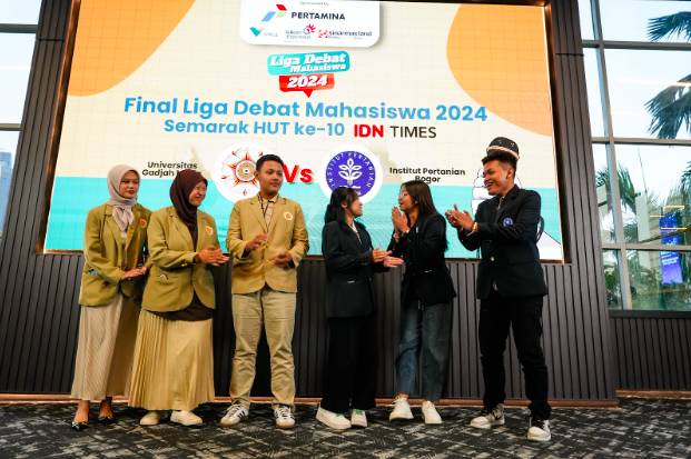 Tim UGM dan IPB di Liga Debat Mahasiswa 2024. (dok. IDN Times)
