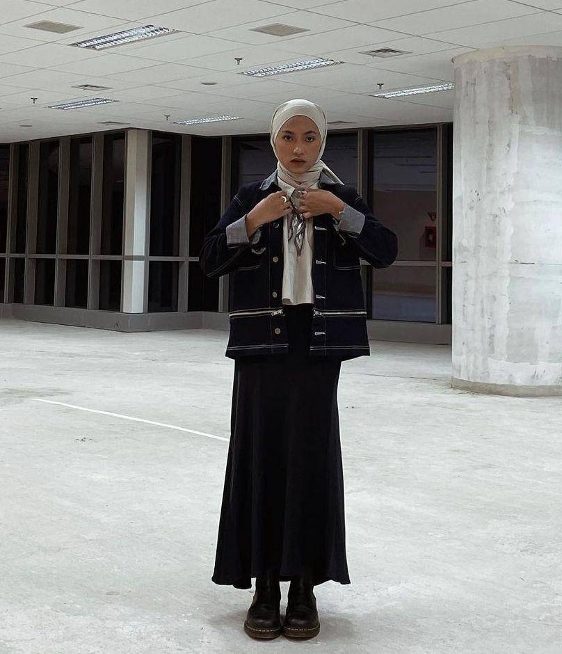 OOTD hitam Feby Putri (instagram.com/fbyputrinc)