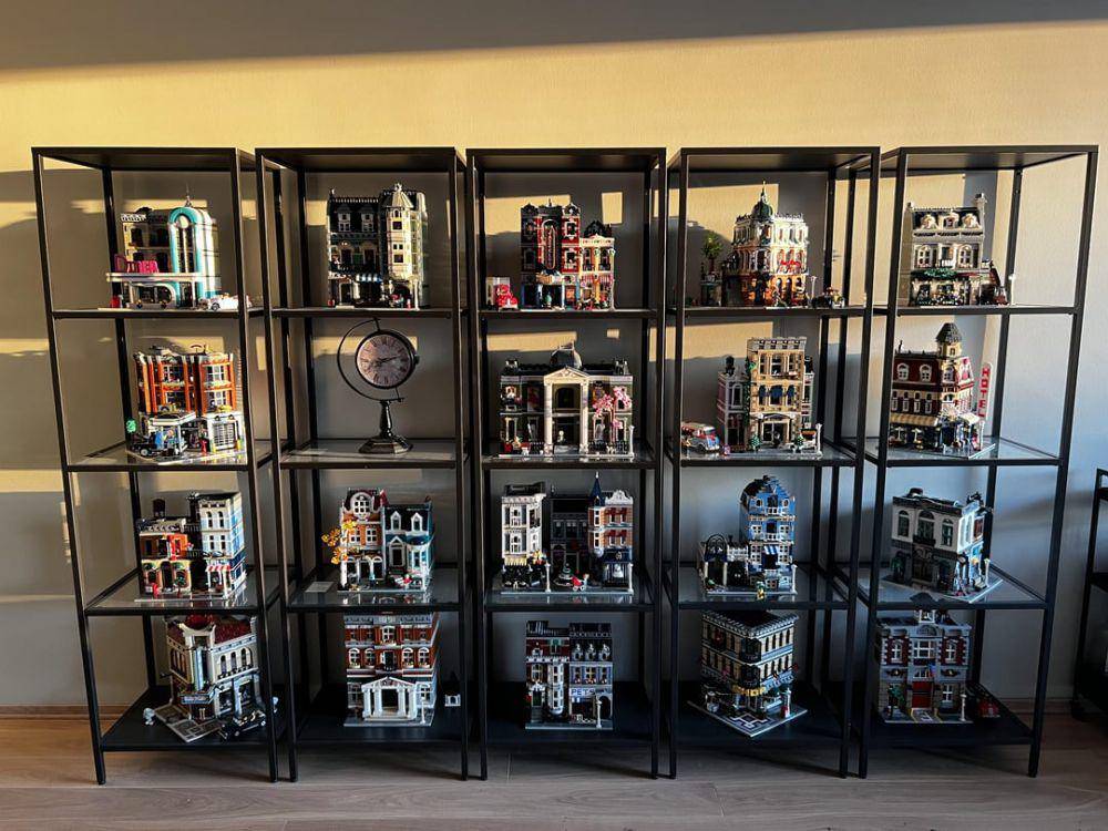 potret koleksi LEGO terunik (reddit.com/user/Xtravinator)