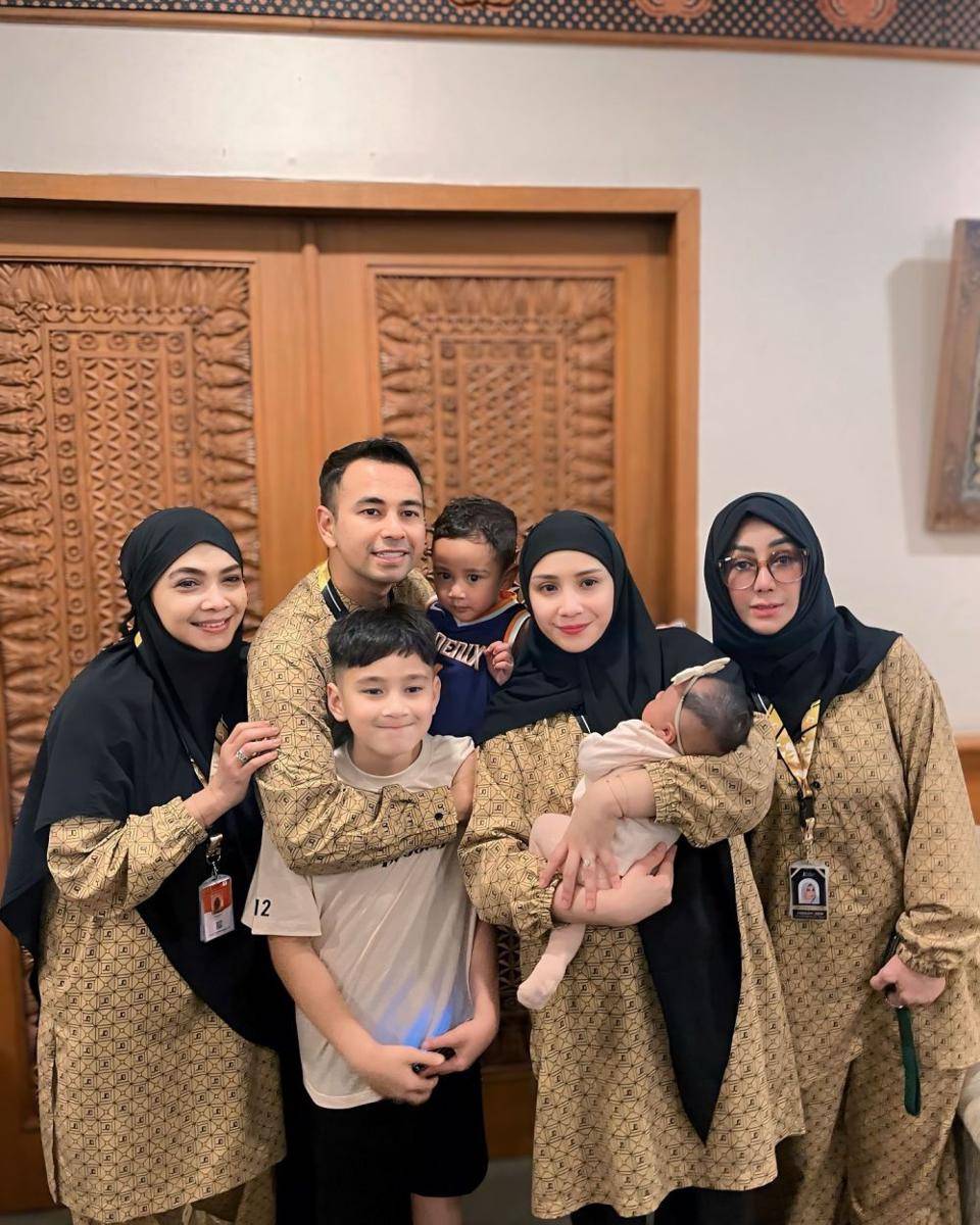 Raffi Nagita haji (Instagram.com/raffinagita1717)