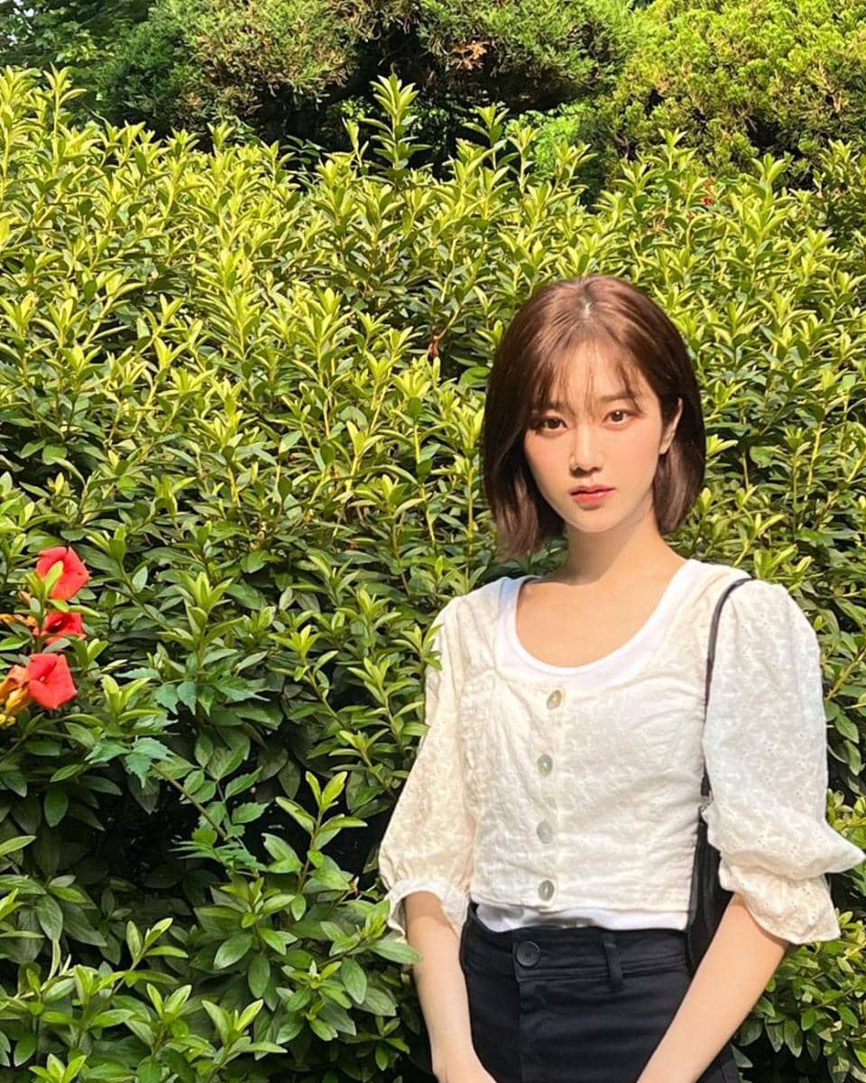 Pyo Young Seo (instagram.com/py0_0seo)