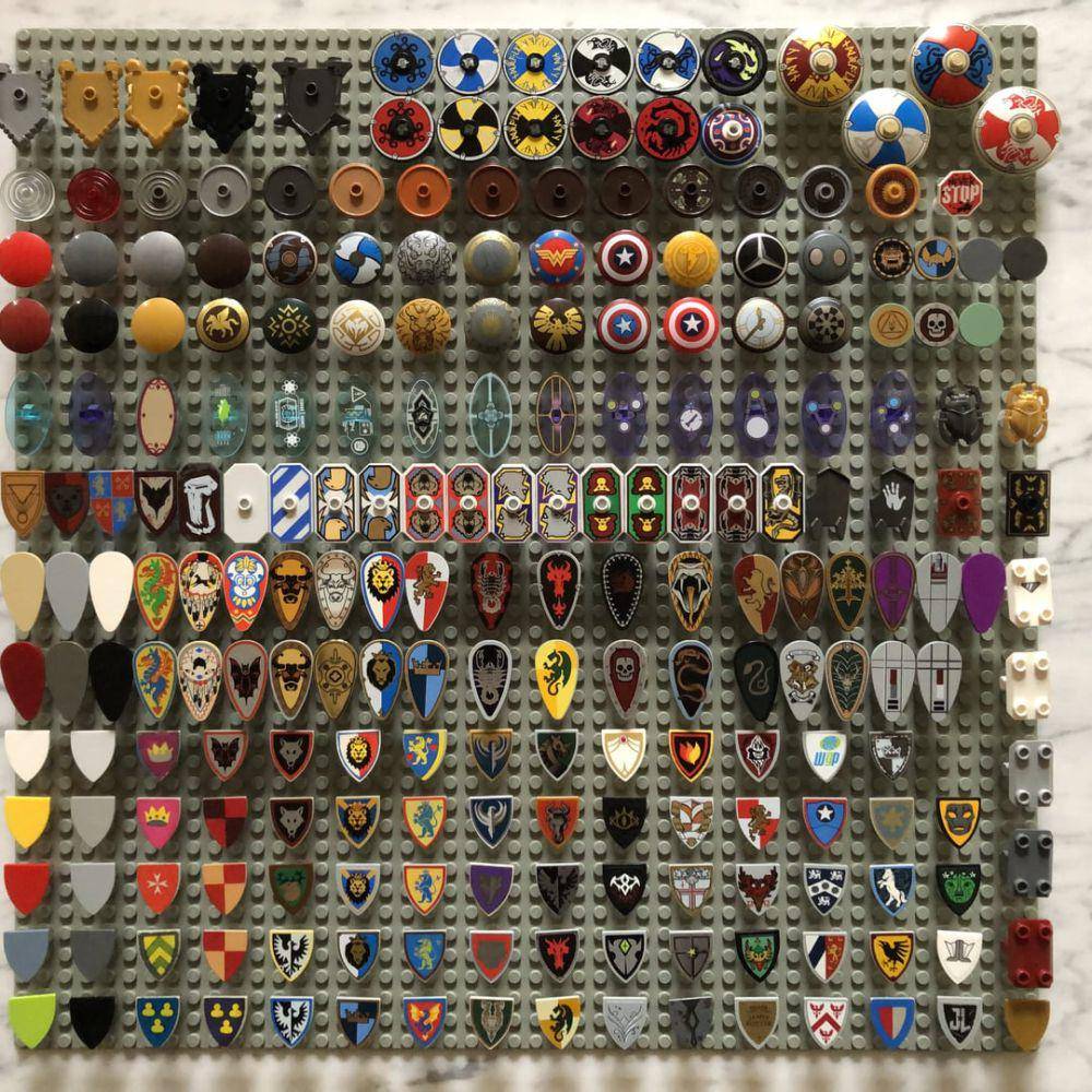 potret koleksi LEGO terunik (reddit.com/user/Tusserte)