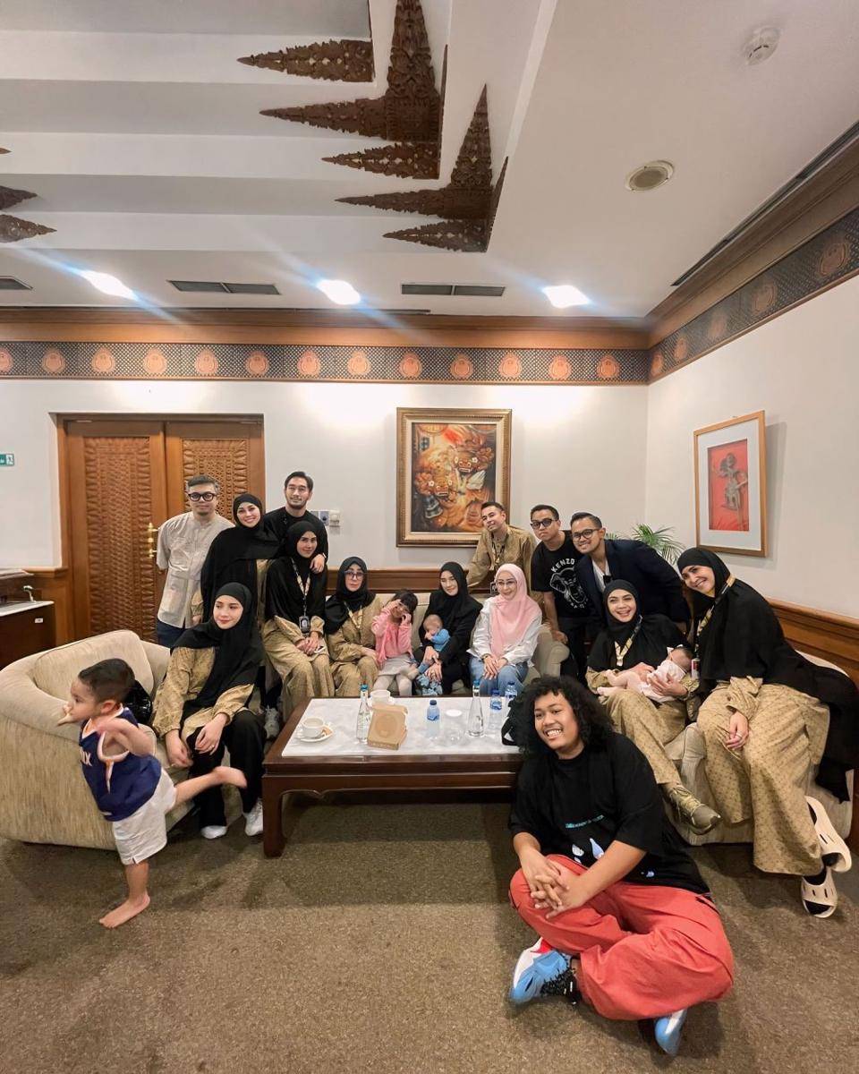 Raffi Nagita haji (Instagram.com/raffinagita1717)