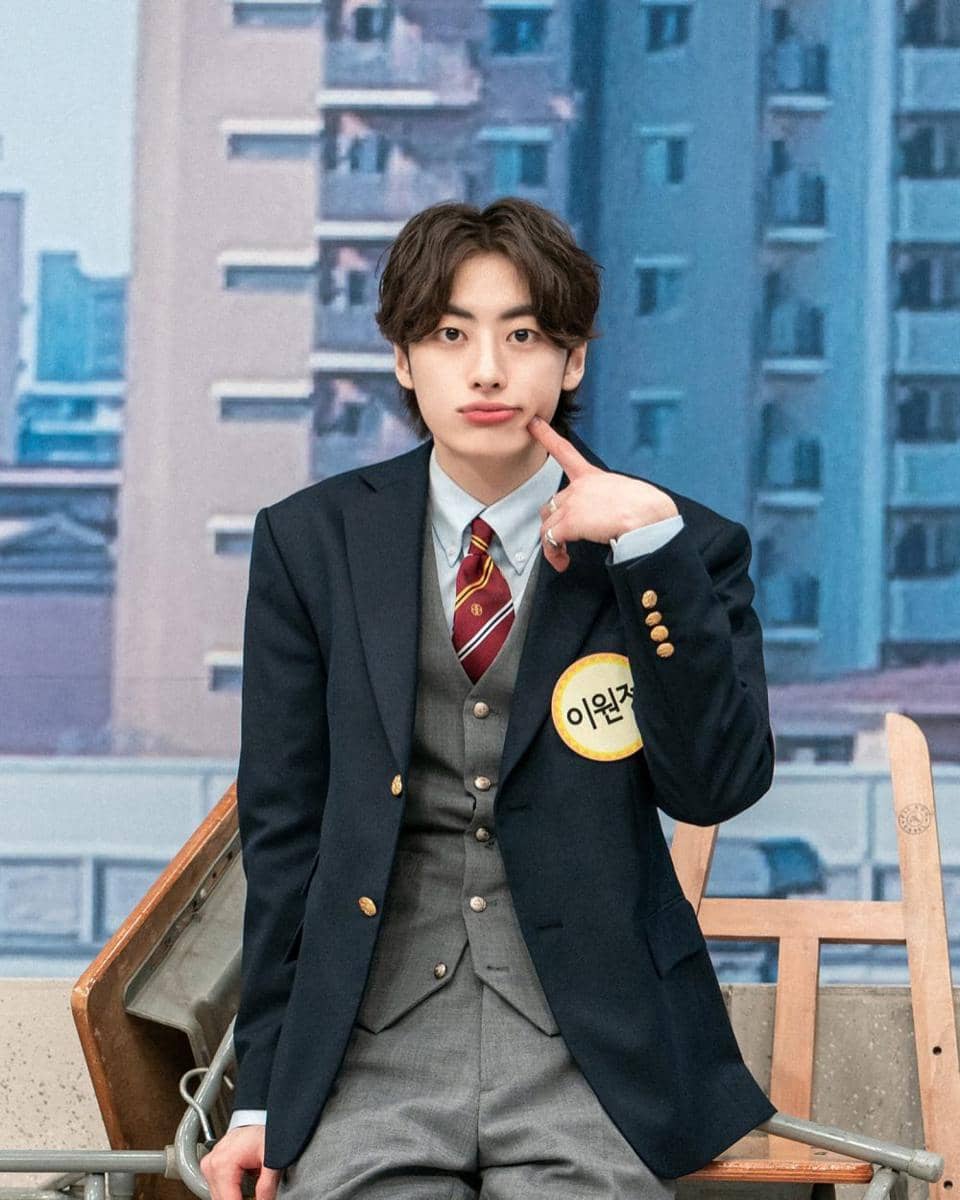 Lee Won Jung (instagram.com/jung_or__)