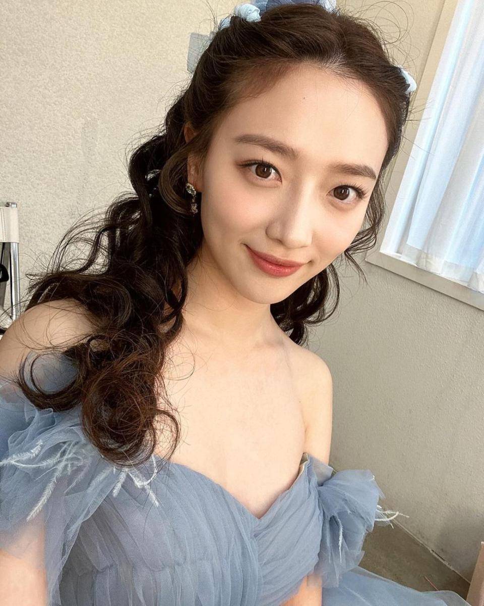 Pyo Ye Jin untuk drama Dreaming of Cinde Fxxxing Rella (instagram.com/yjiinp)