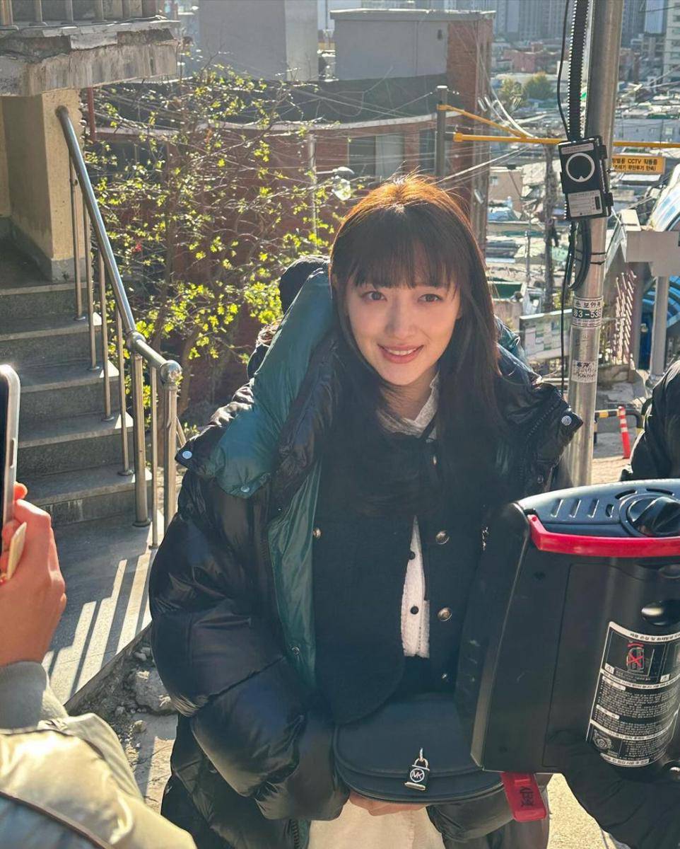 Pyo Ye Jin untuk drama Dreaming of Cinde Fxxxing Rella (instagram.com/yjiinp)