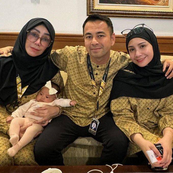 Raffi Nagita haji (Instagram.com/raffinagita1717)