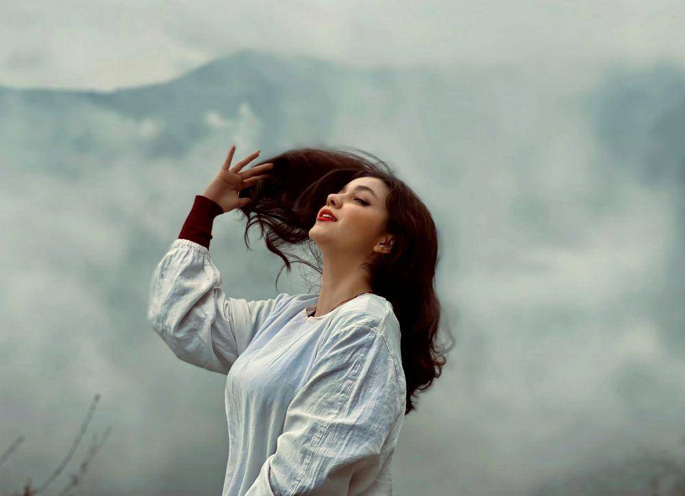 ilustrasi hidup lebih berarti (unsplash.com/amirhossein)