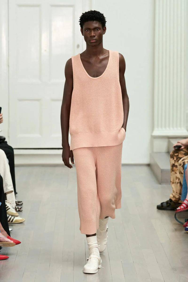 Denzil Patrick S/S '25 di LFW Menswear 2024 (instagram.com/iwantfashionweek)