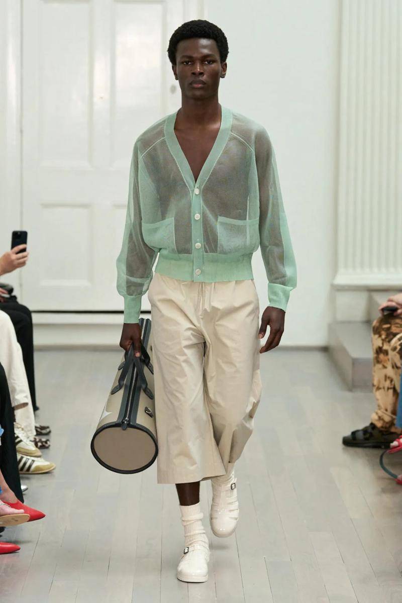Denzil Patrick S/S '25 di LFW Menswear 2024 (instagram.com/iwantfashionweek)