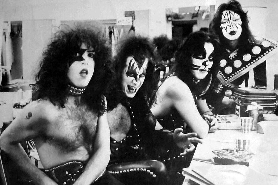 9 Isu Musisi yang Dianggap Rumor, tapi Ternyata Malah Fakta