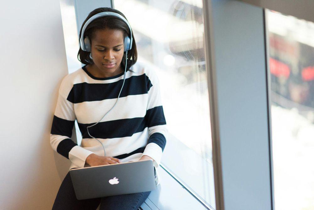 7 Tips Mendapat Skor Tinggi pada TOEFL Bagian Listening