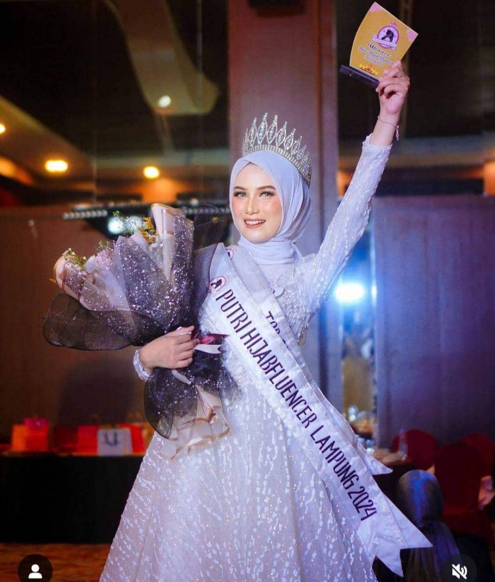 Faradila, Hijabfluencer Lampung 2024 Patahkan Stigma Perempuan Lemah