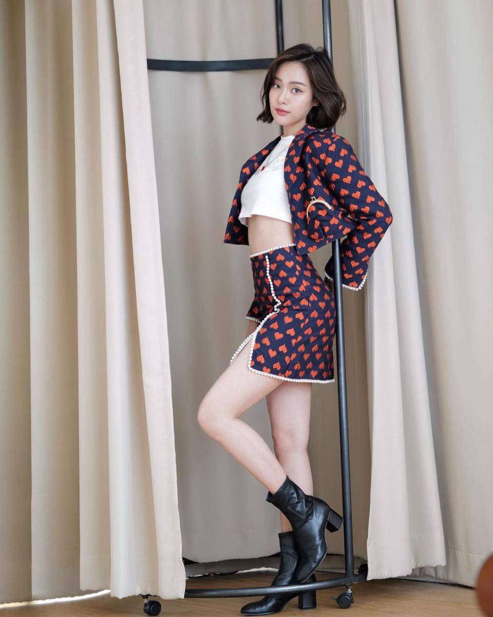 Oom Eisaya Hosuwan (instagram.com/oomeisaya)