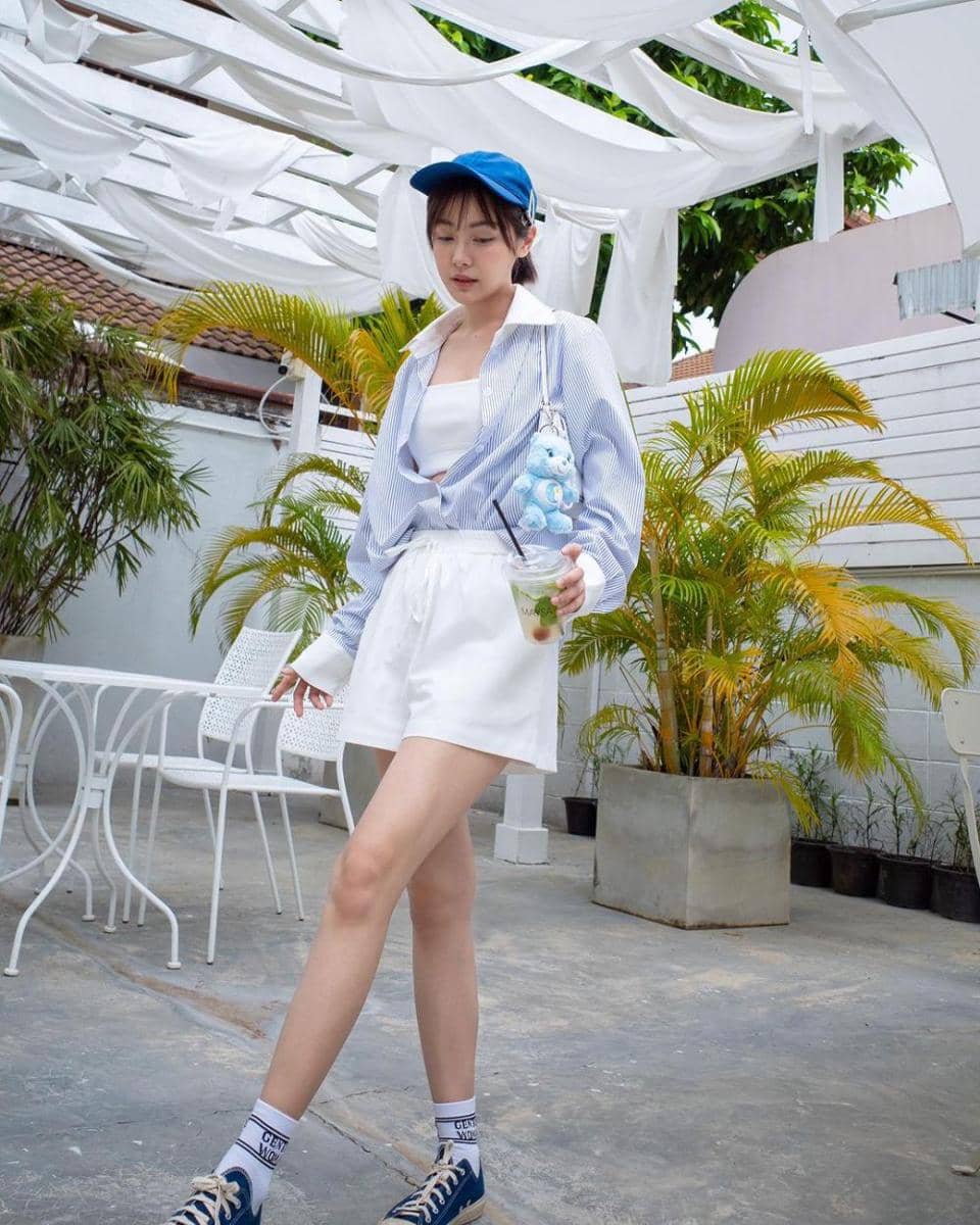 Oom Eisaya Hosuwan (instagram.com/oomeisaya)
