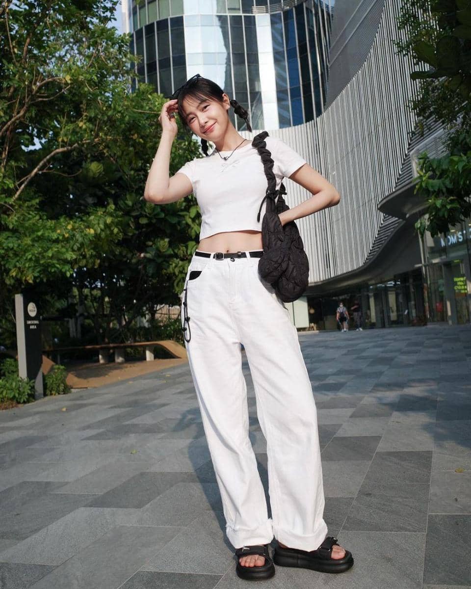 Oom Eisaya Hosuwan (instagram.com/oomeisaya)