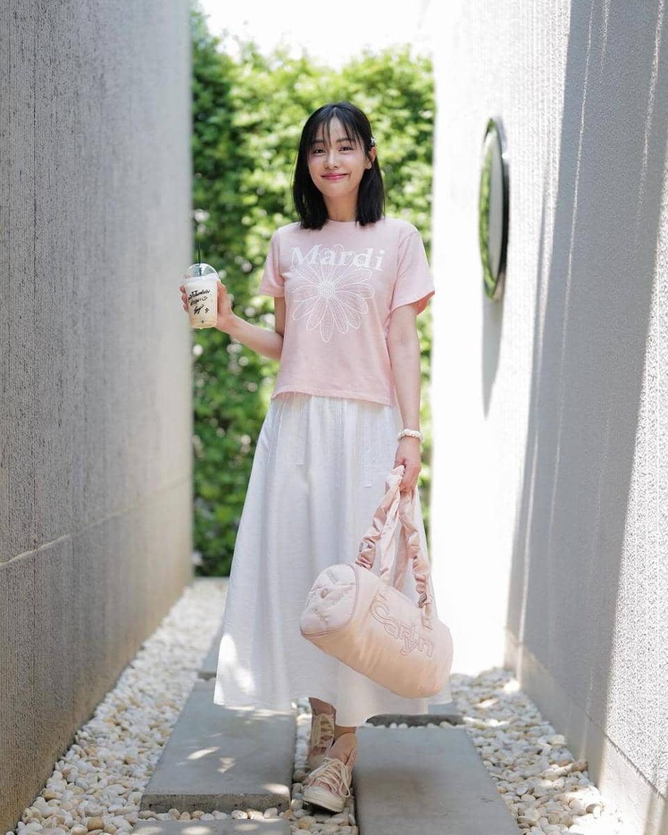 Oom Eisaya Hosuwan (instagram.com/oomeisaya)