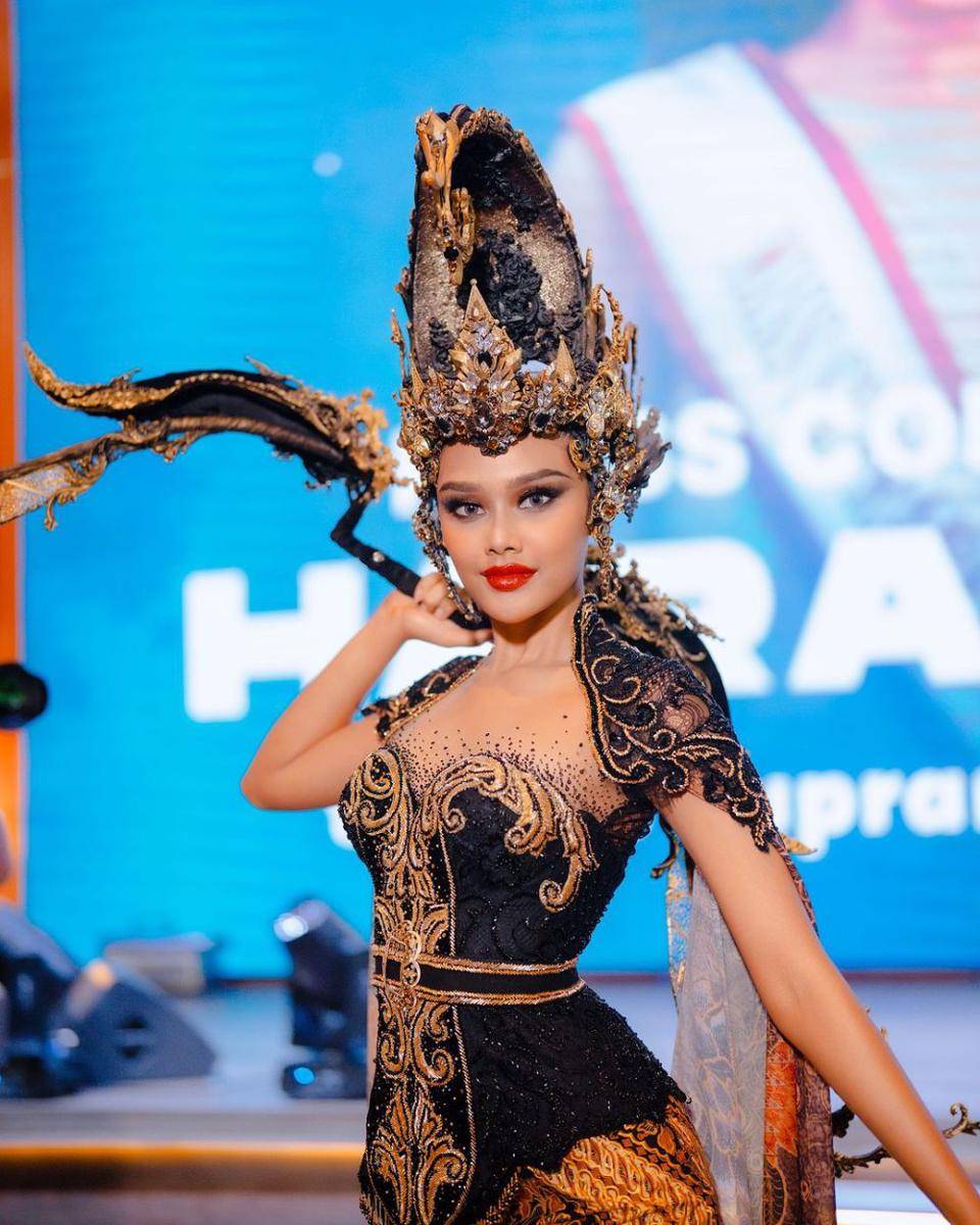 Potret Kostum Nasional Harashta Haifa untuk Miss Supranational 2024 (Instagram.com/officialputeriindonesia)