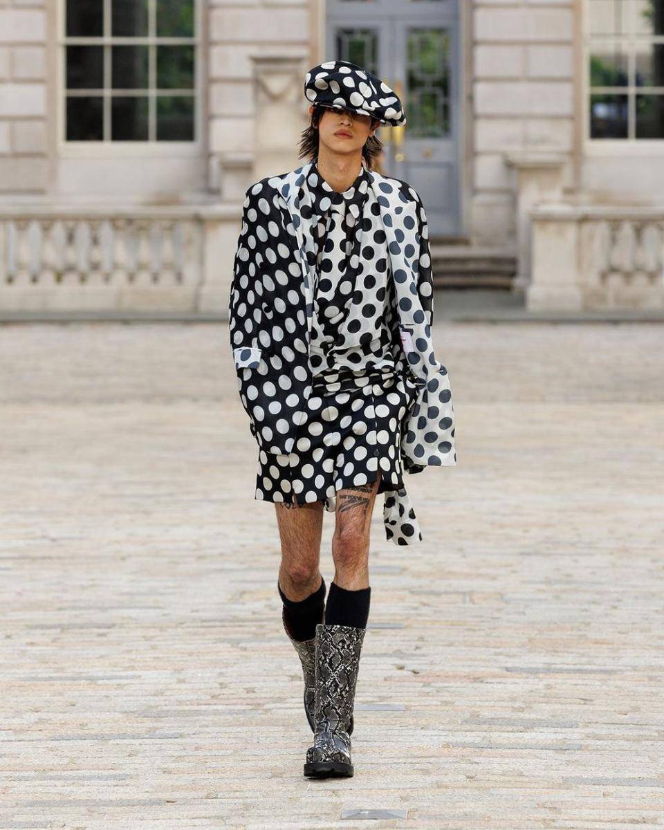 Charles Jeffrey di LFW Menswear 2024 (instagram.com/charlesjeffreyloverboy)